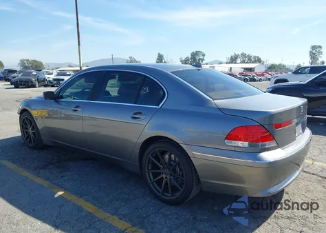 2003 BMW 745Li z USA, uszkodzony, nr VIN WBAGN63493DR10242